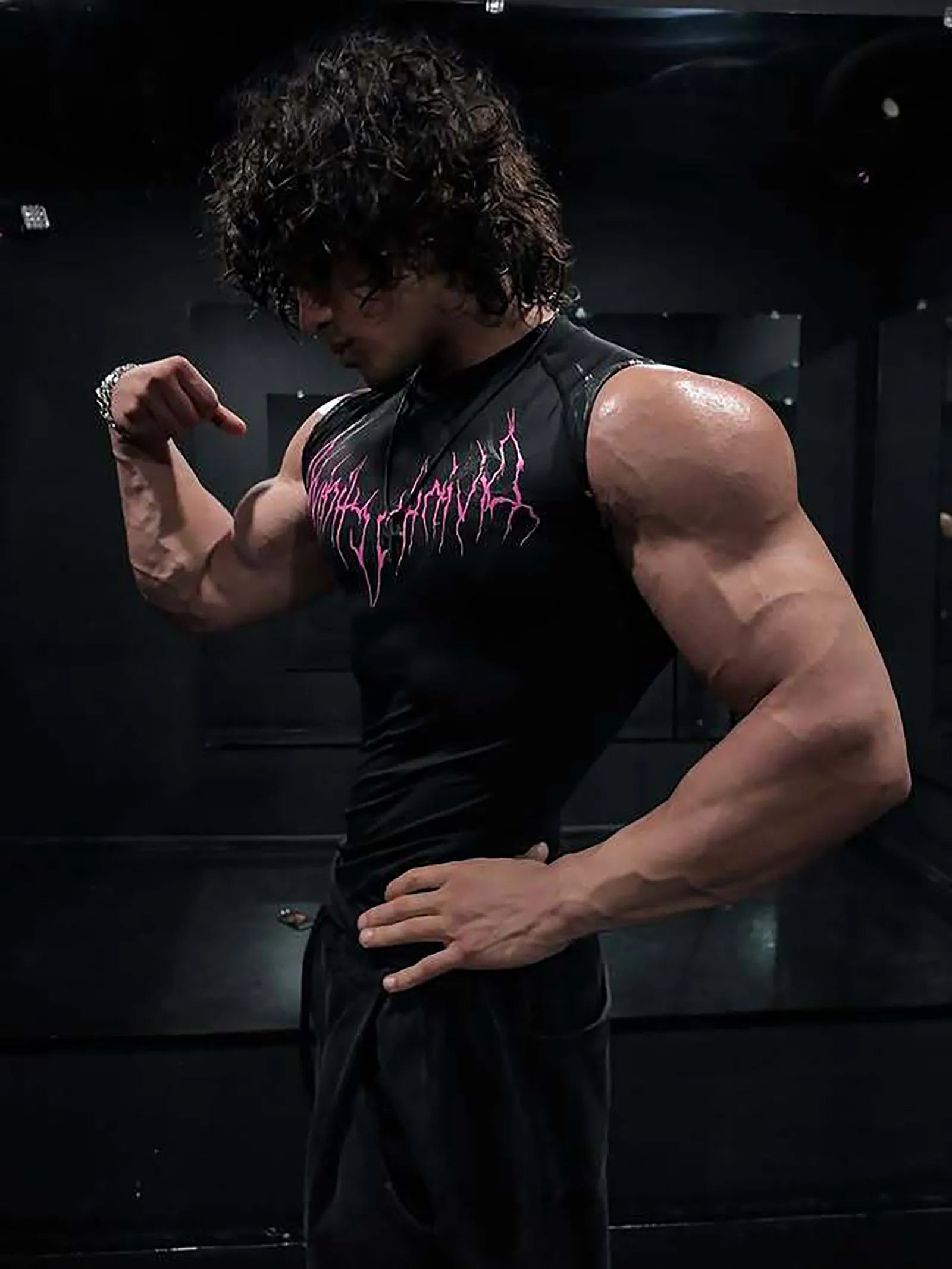 Herren GYM T-Shirt – Dunkler Gothic Print, Muskelshirt, Hoch elastisch & Schnell trocknend