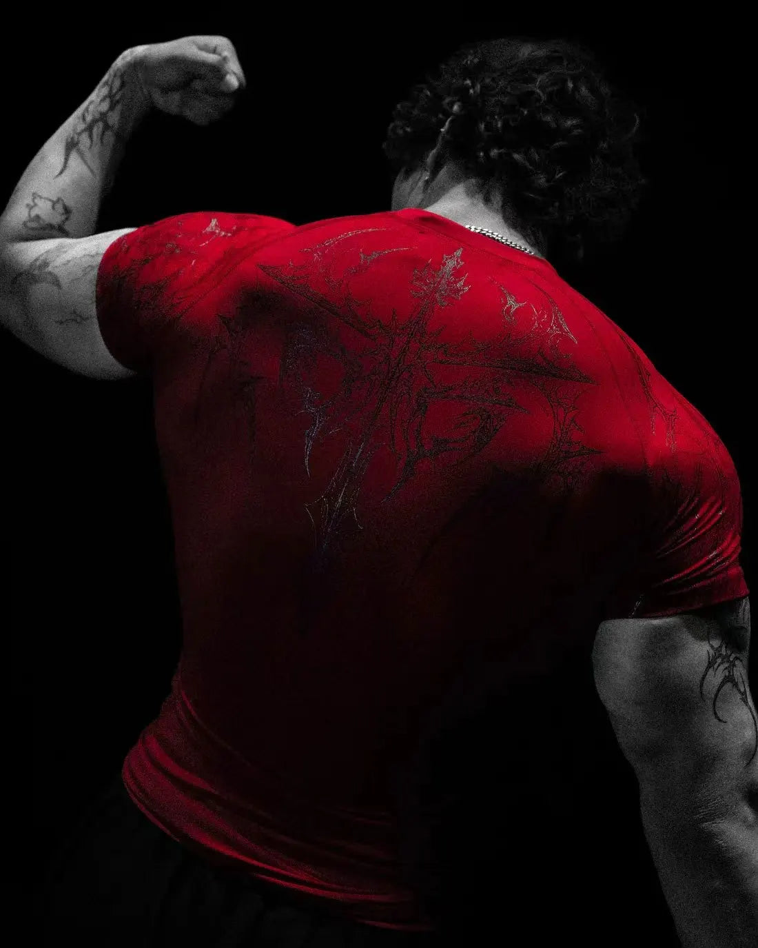 Herren GYM T-Shirt – Dunkler Gothic Print, Muskelshirt, Hoch elastisch & Schnell trocknend
