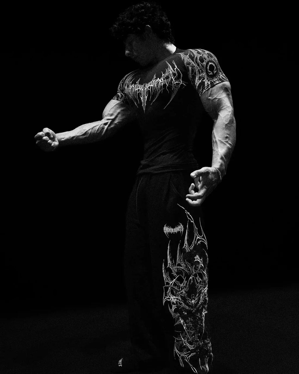 Herren GYM T-Shirt – Dunkler Gothic Print, Muskelshirt, Hoch elastisch & Schnell trocknend