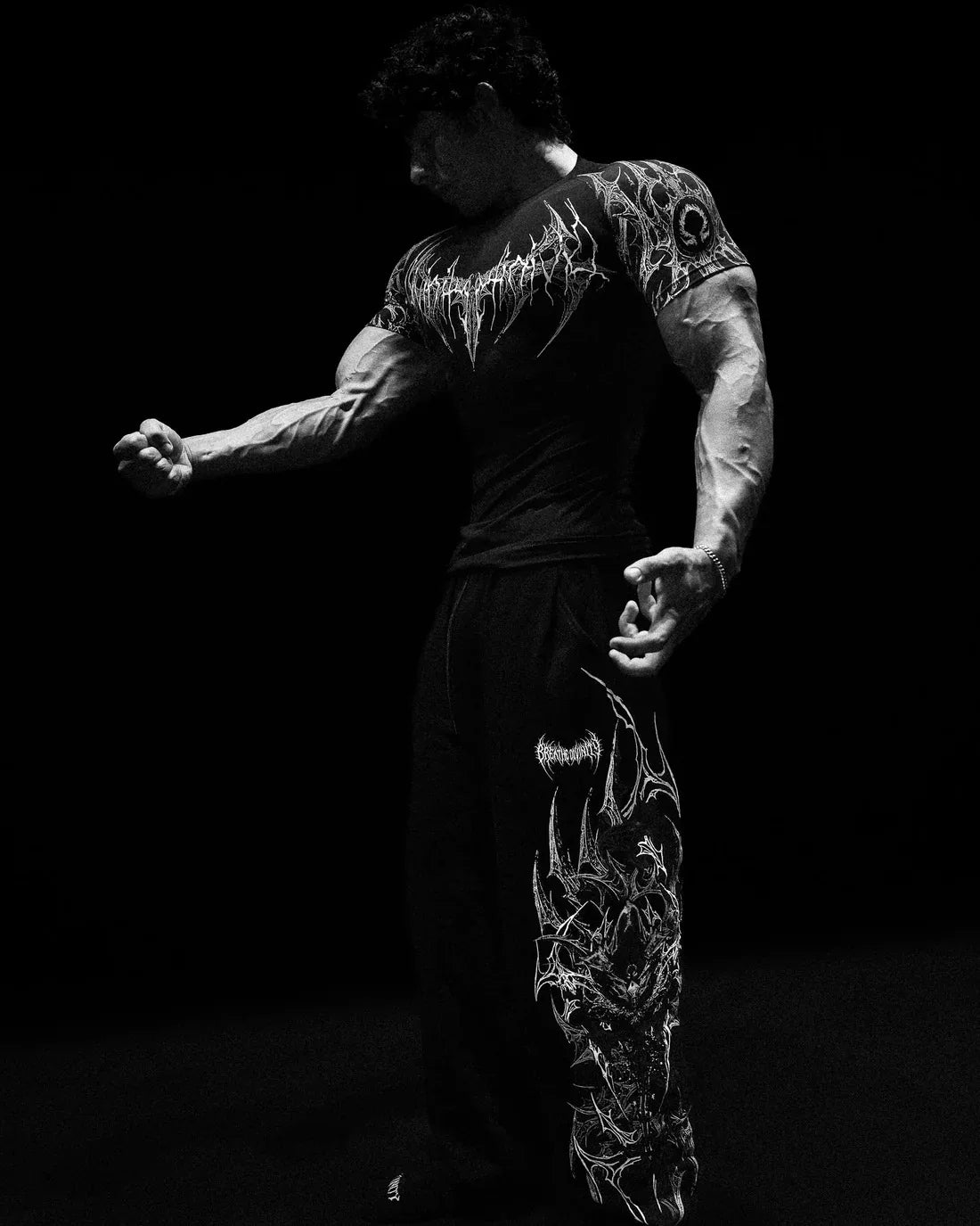Herren GYM T-Shirt – Dunkler Gothic Print, Muskelshirt, Hoch elastisch & Schnell trocknend
