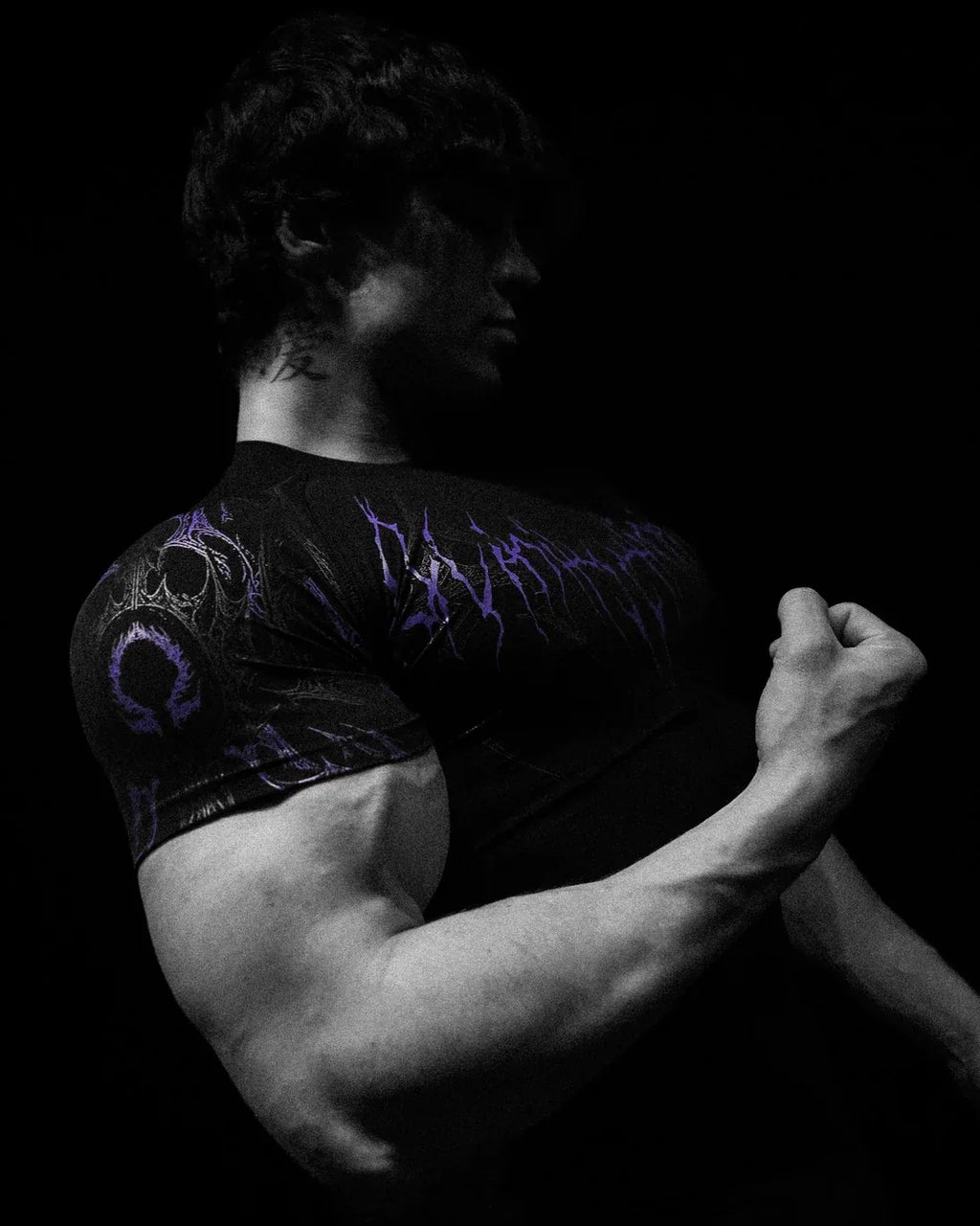 Herren GYM T-Shirt – Dunkler Gothic Print, Muskelshirt, Hoch elastisch & Schnell trocknend
