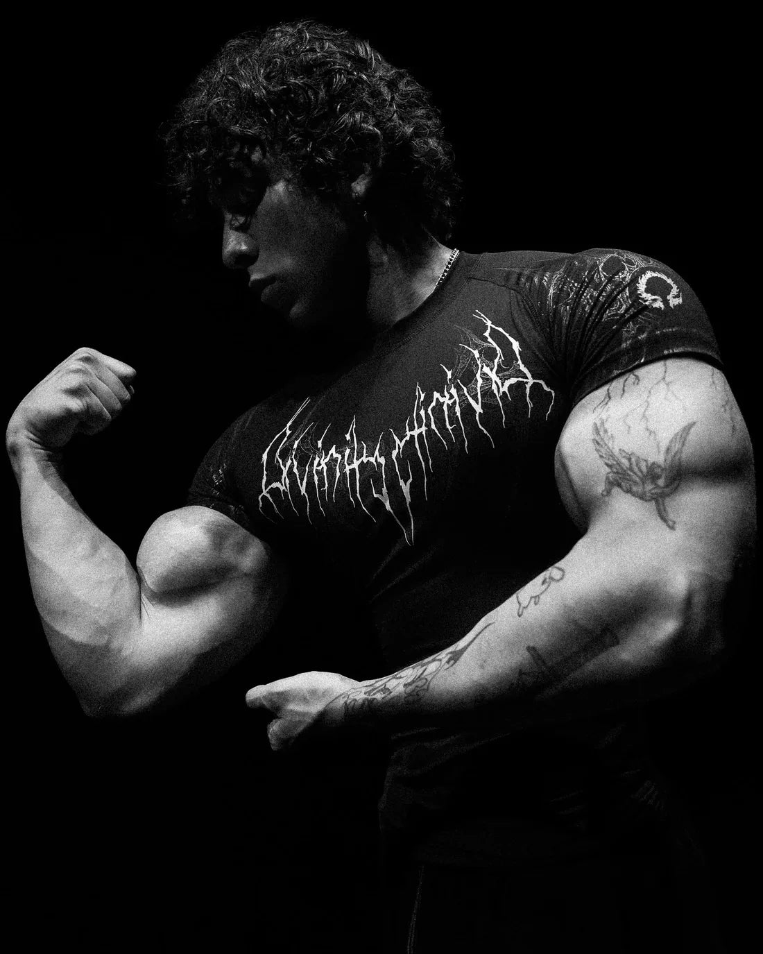 Herren GYM T-Shirt – Dunkler Gothic Print, Muskelshirt, Hoch elastisch & Schnell trocknend