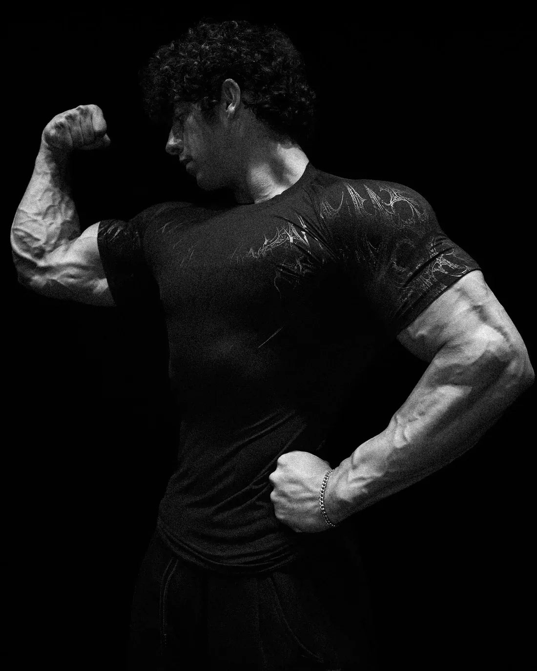 Herren GYM T-Shirt – Dunkler Gothic Print, Muskelshirt, Hoch elastisch & Schnell trocknend