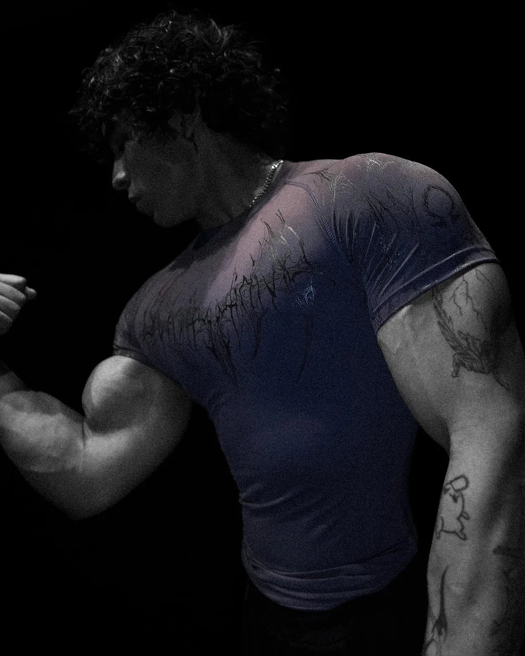 Herren GYM T-Shirt – Dunkler Gothic Print, Muskelshirt, Hoch elastisch & Schnell trocknend