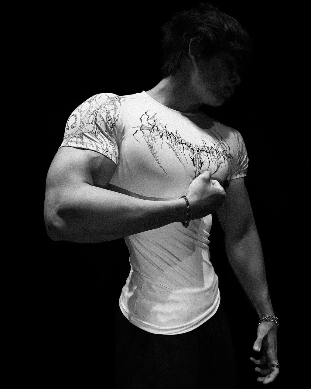 Herren GYM T-Shirt – Dunkler Gothic Print, Muskelshirt, Hoch elastisch & Schnell trocknend